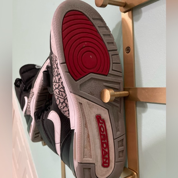 Jordan Legacy 312 High top Sneakers - Picture 7 of 9